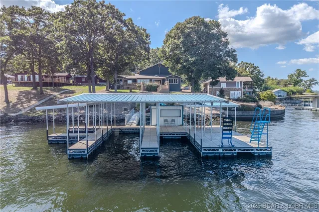 $1,199,000 | 684 Wings Circle, Sunrise Beach, MO 65079