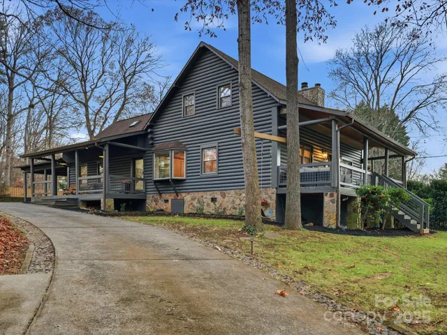 $825,000 | 19810 Schooner Drive, Cornelius, NC 28031