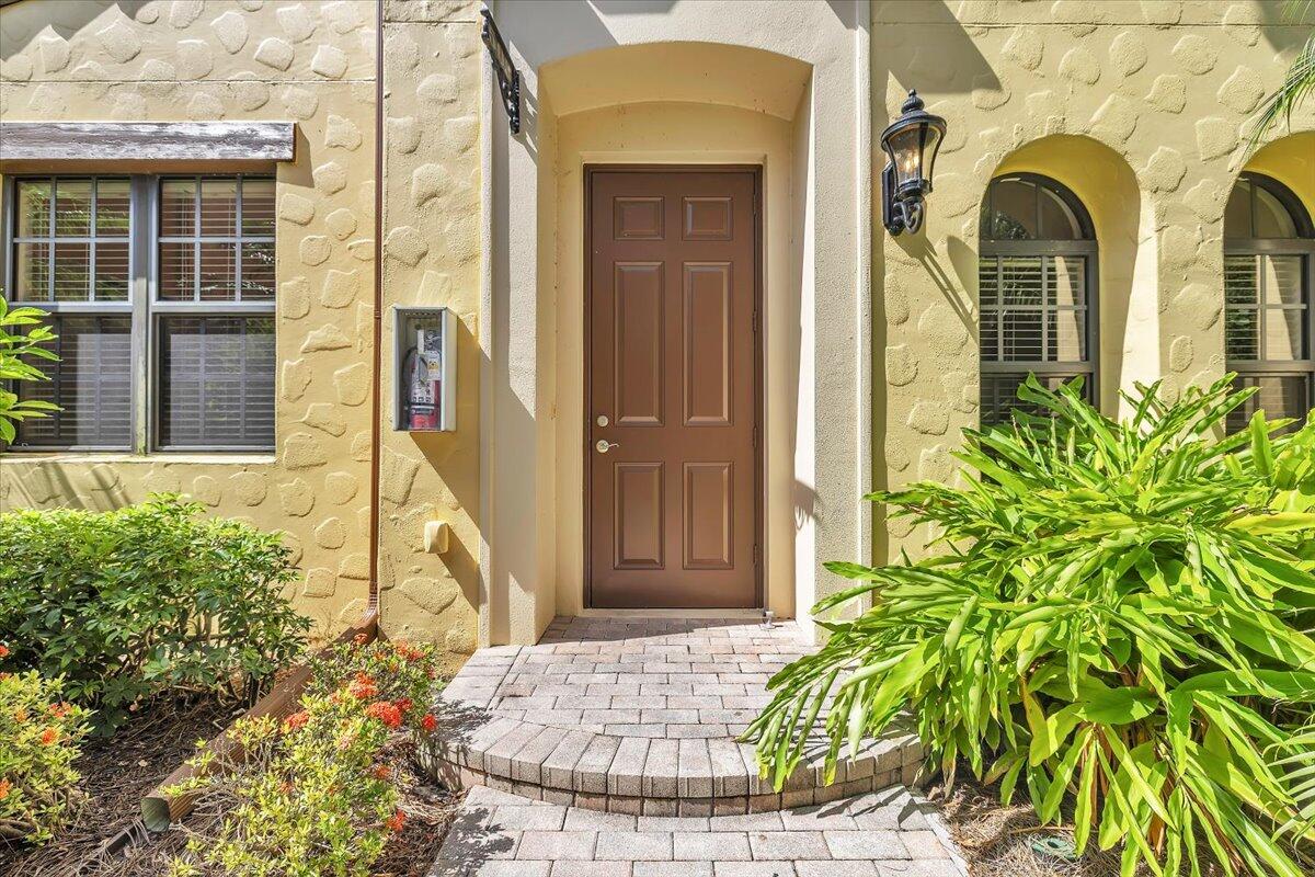 8957 Malibu Street, Unit 503 Naples, FL 34113 - Photo 5 of 29 08-Photo 08
