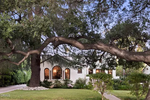 $2,399,000 | 1450 North Michigan Avenue, Pasadena, CA 91104