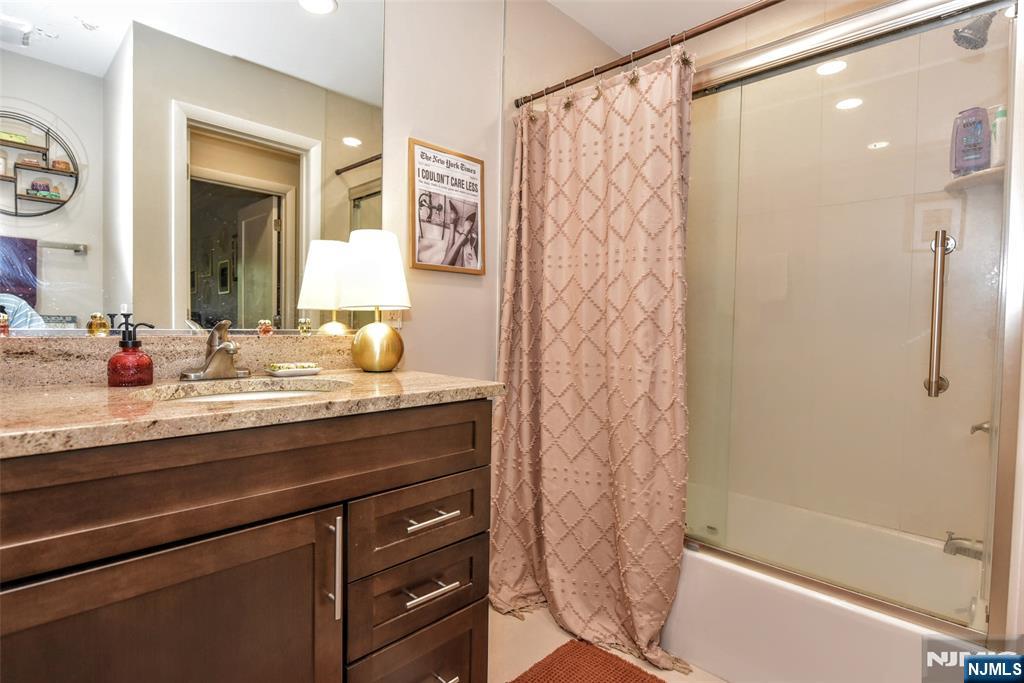 3221 Hilltop Road Mahwah, NJ 07430 - Photo 17 of 24 Gallery Image 17