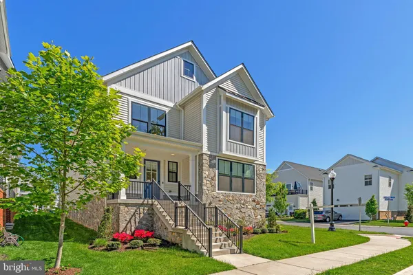 $1,095,300 | 23099 Glenwood Hts Circle, Brambleton, VA 20148