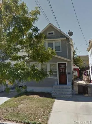 $750,000 | 90-54 209th Street | Bellaire West Ward