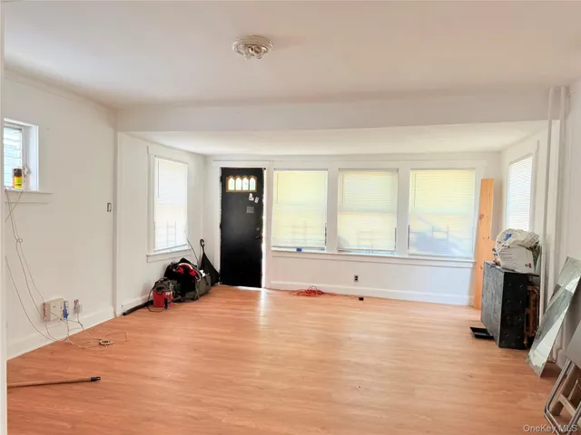 $750,000 | 90-54 209th Street | Bellaire West Ward