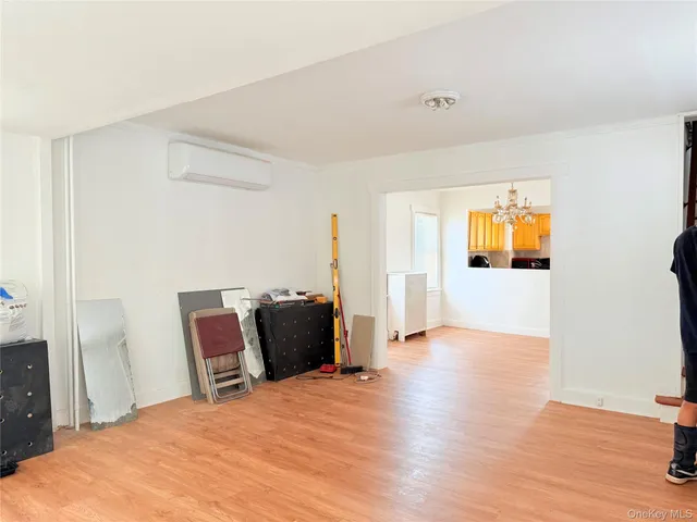 $750,000 | 90-54 209th Street | Bellaire West Ward