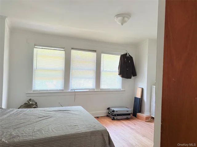 $750,000 | 90-54 209th Street | Bellaire West Ward