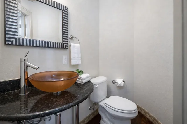 $2,600 | 5711 Kiam Street, Houston, TX 77007