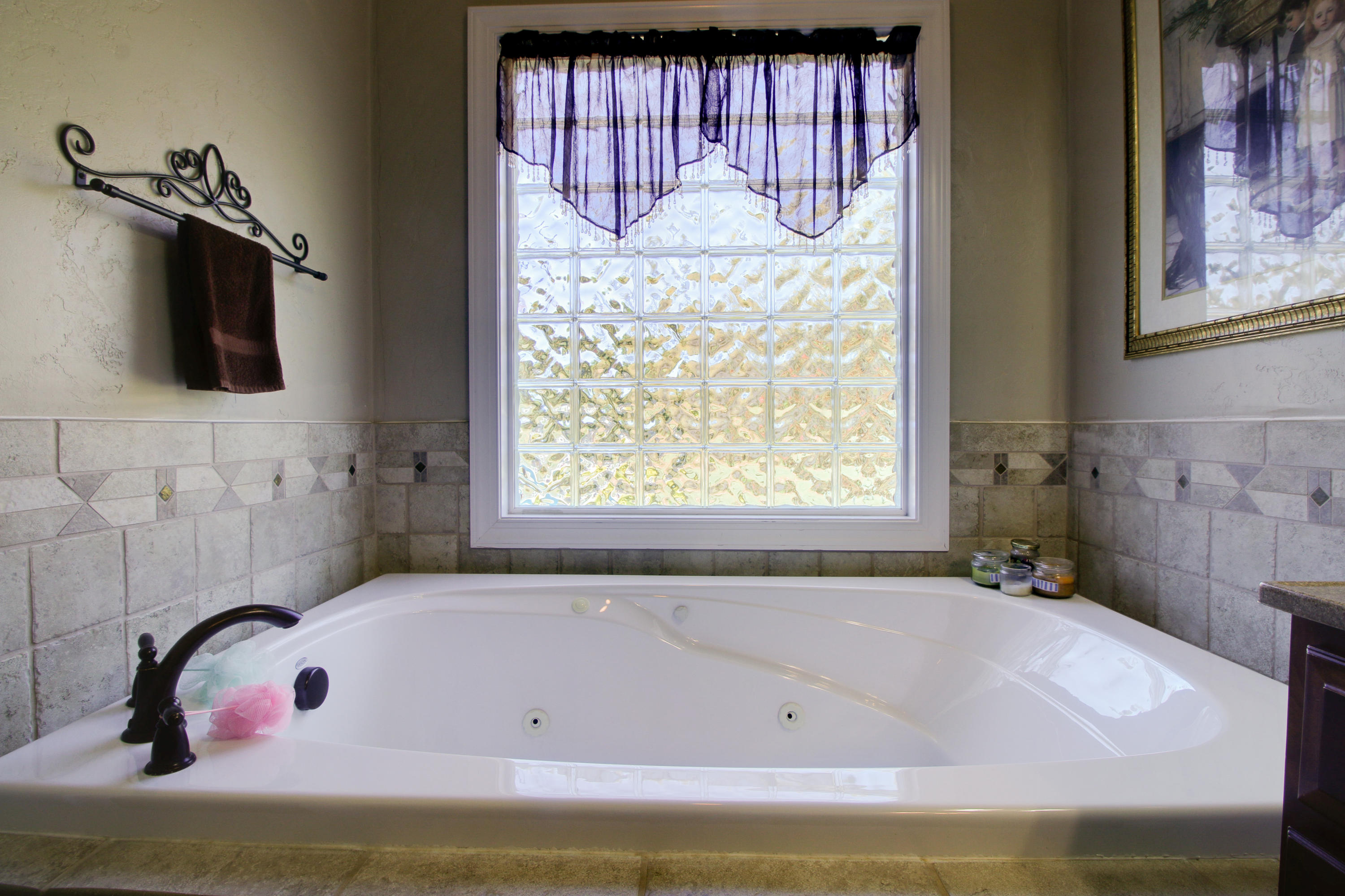4025 Carson Road Roanoke, VA 24012 - Photo 25 of 53 Master Bath Whirlpool Tub