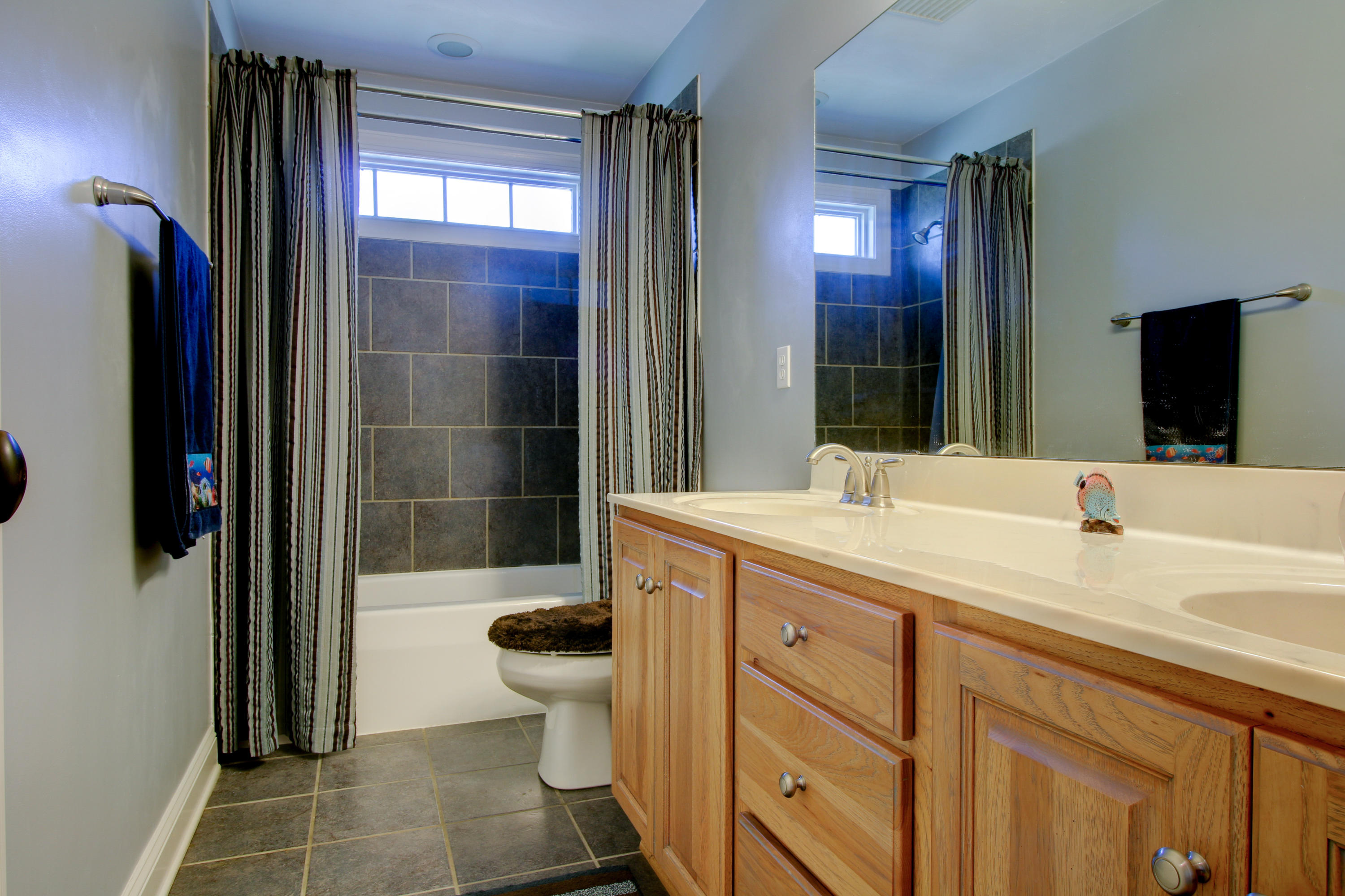 4025 Carson Road Roanoke, VA 24012 - Photo 40 of 53 Hall Bath