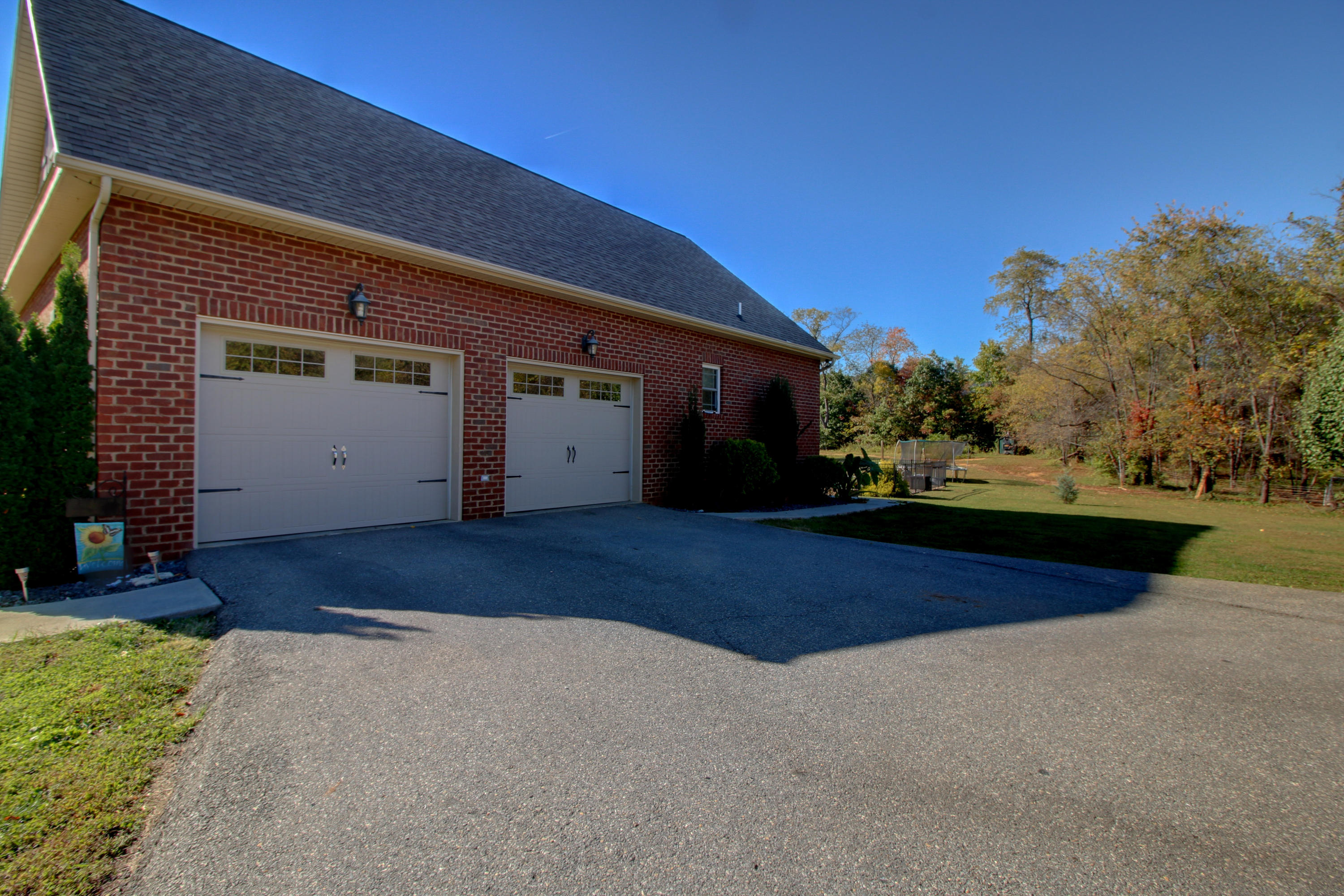 4025 Carson Road Roanoke, VA 24012 - Photo 52 of 53 2-Car garage attached
