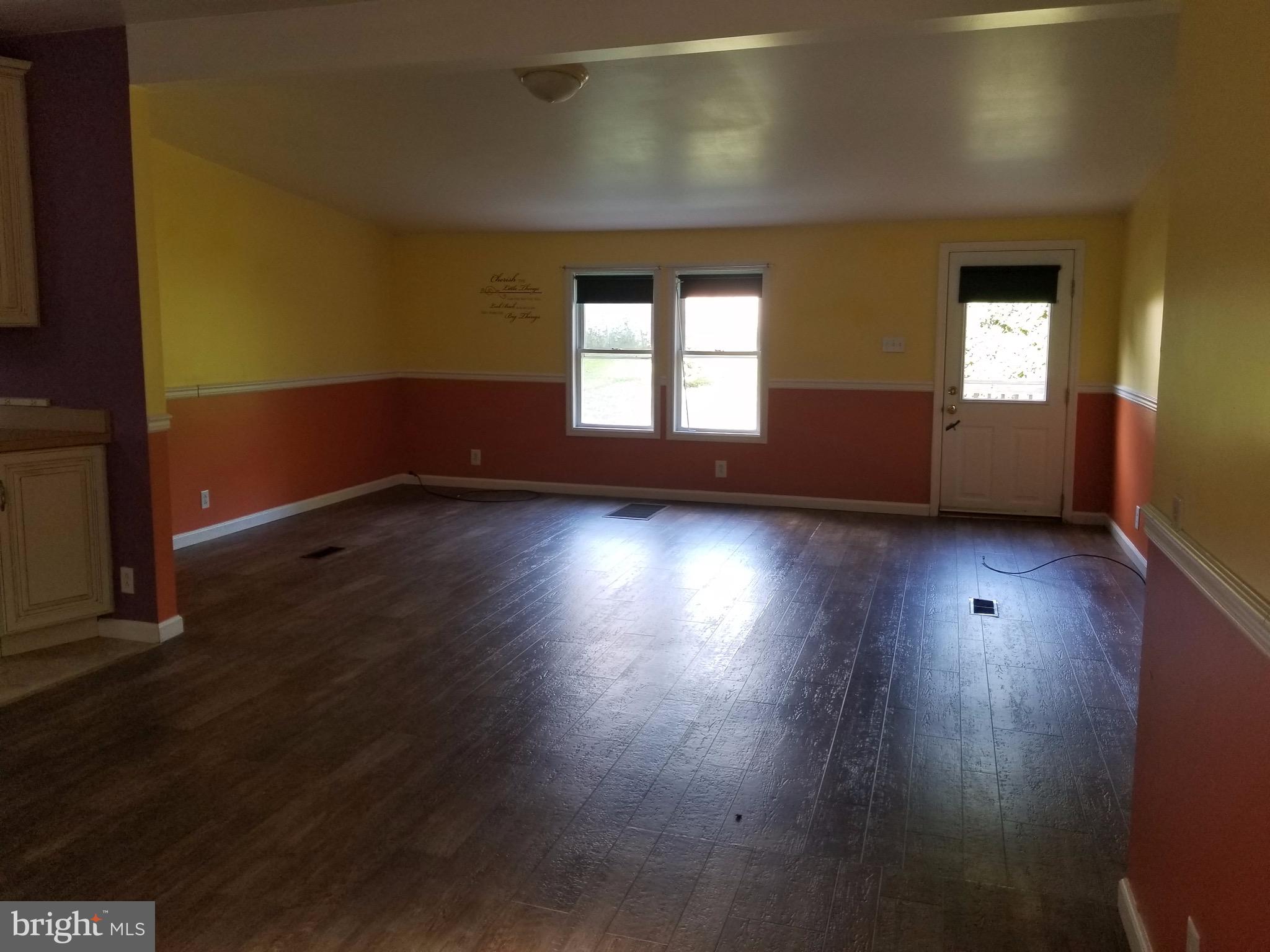 706 Georgetown Road Ronks, PA 17572 - Photo 5 of 10 Living/Family Room