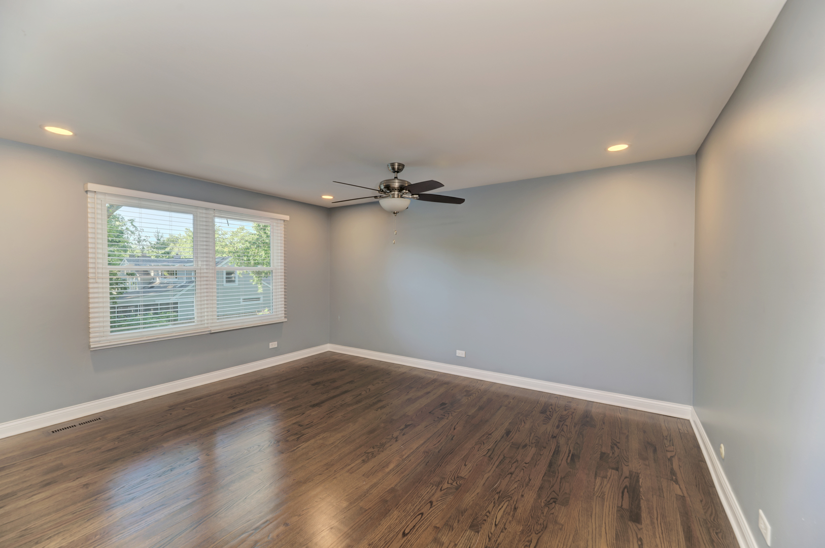 1249 Stonegate Road Naperville, IL 60540 - Photo 24 of 49