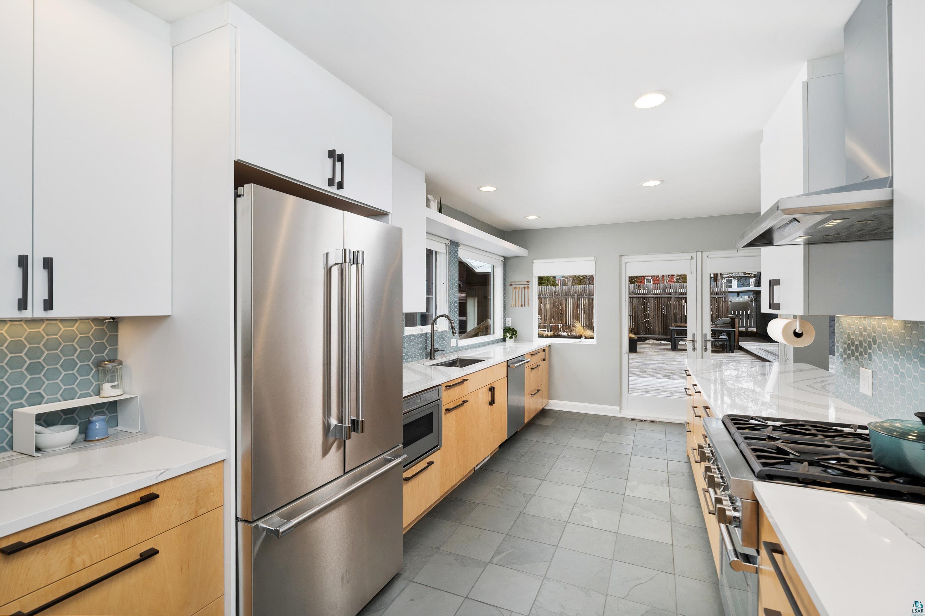 5027 Oakley Street Duluth, MN 55804 - Photo 15 of 90