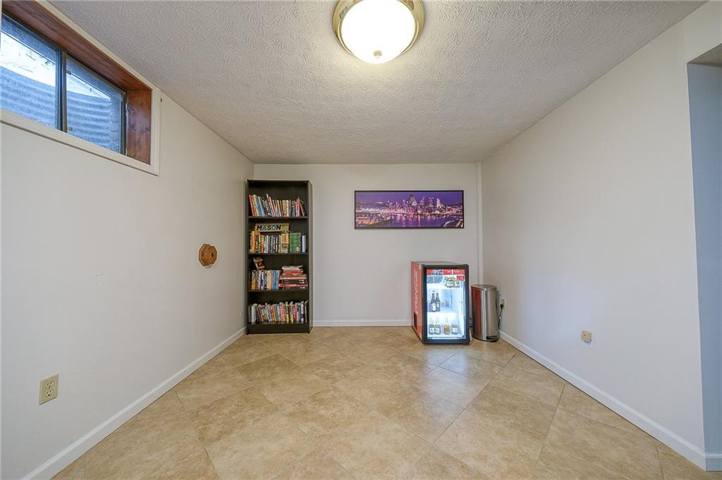 1104 Old Farm Road Lawrence, PA 15055 - Photo 20 of 29 Gallery Image 20
