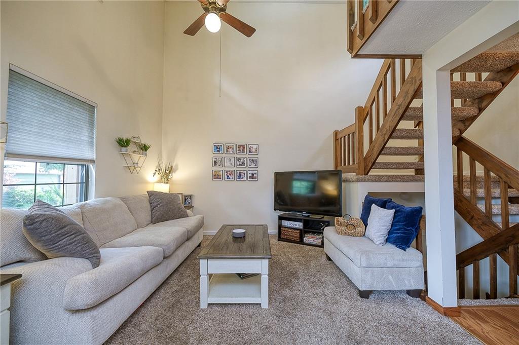 1104 Old Farm Road Lawrence, PA 15055 - Photo 4 of 29 Gallery Image 4