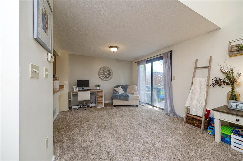 1104 Old Farm Road Lawrence, PA 15055 - Photo 5 of 29 Gallery Image 5