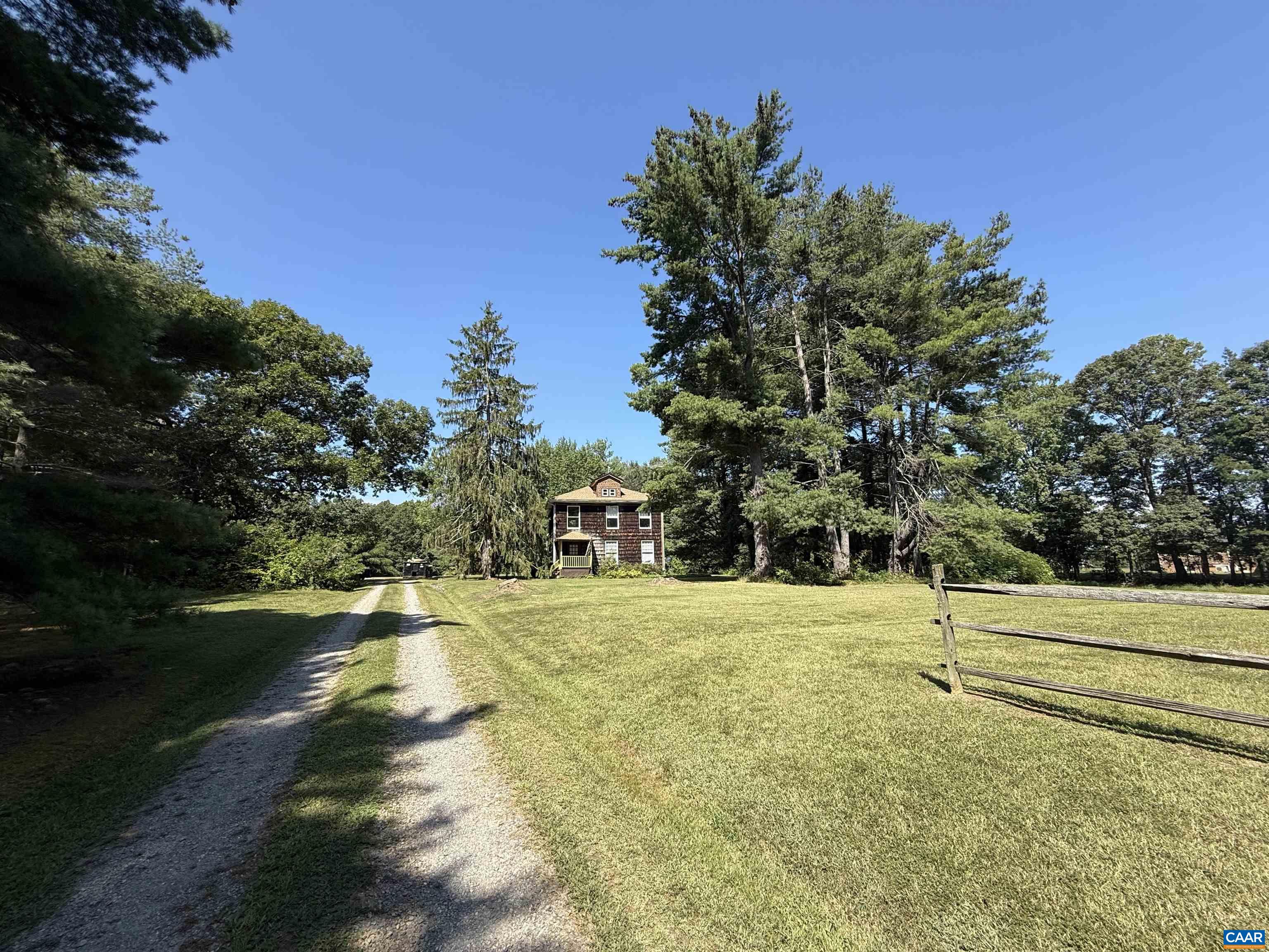 5609 New Line Road Gum Spring, VA 23065 - Photo 2 of 61 a view of a yard with basketball court