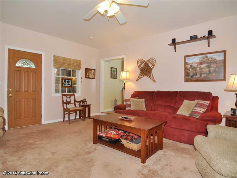 209 John Mowry Road Smithfield, RI 02917 - Photo 3 of 25 Den/Family/Great Room.