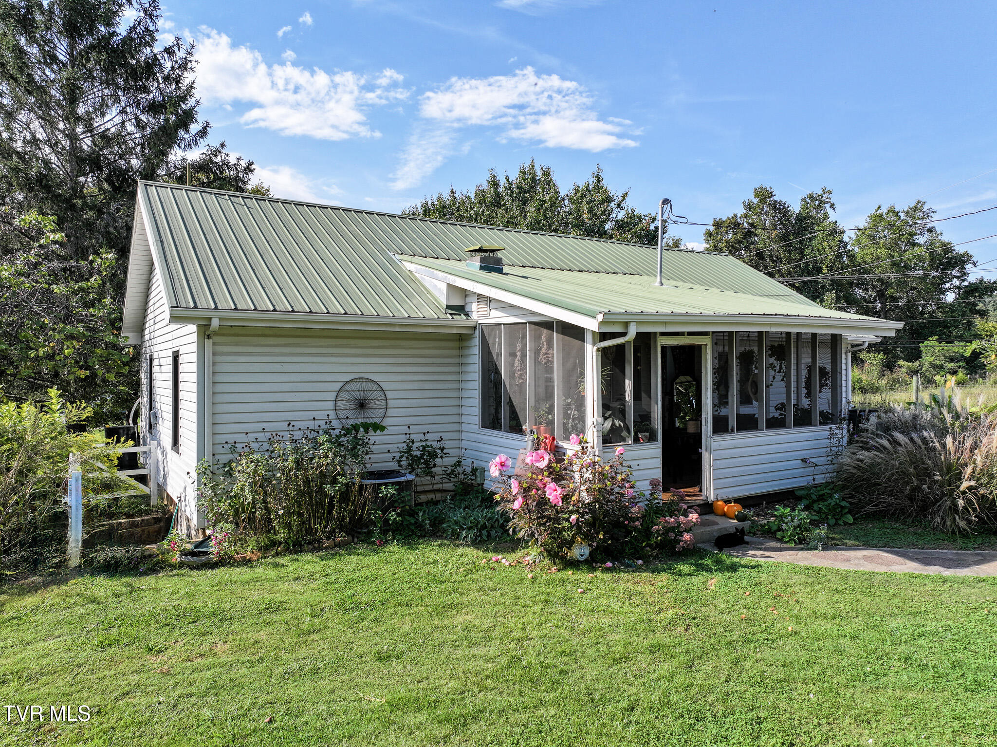 2340 Chuckey Highway Chuckey, TN 37641 - Photo 25 of 47 DJI_20250915123850_0084_D-Edit