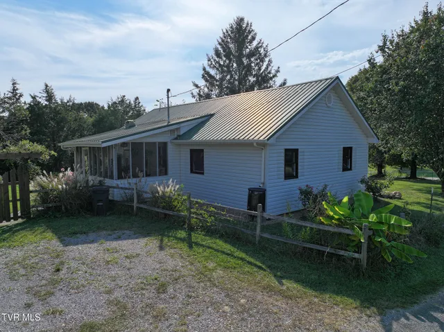 $250,000 | 2340 Chuckey Highway, Chuckey, TN 37641