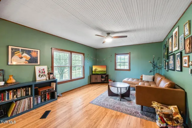 $250,000 | 2340 Chuckey Highway, Chuckey, TN 37641