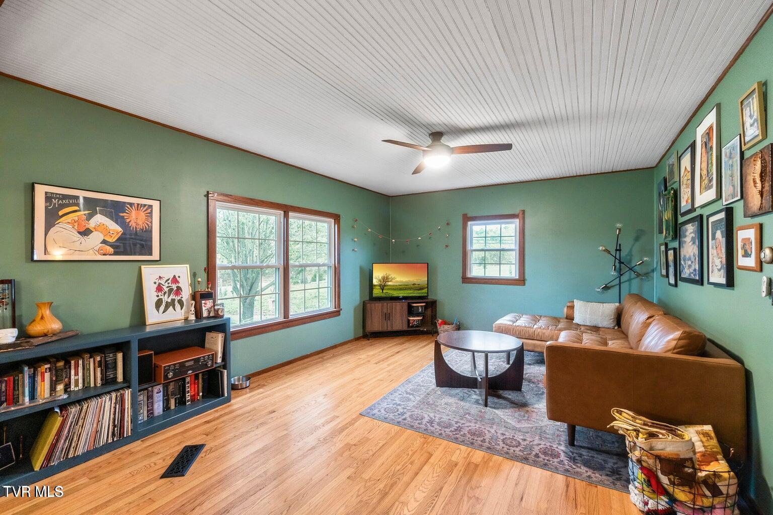 2340 Chuckey Highway Chuckey, TN 37641 - Photo 5 of 47 20241017154322413664000000-o