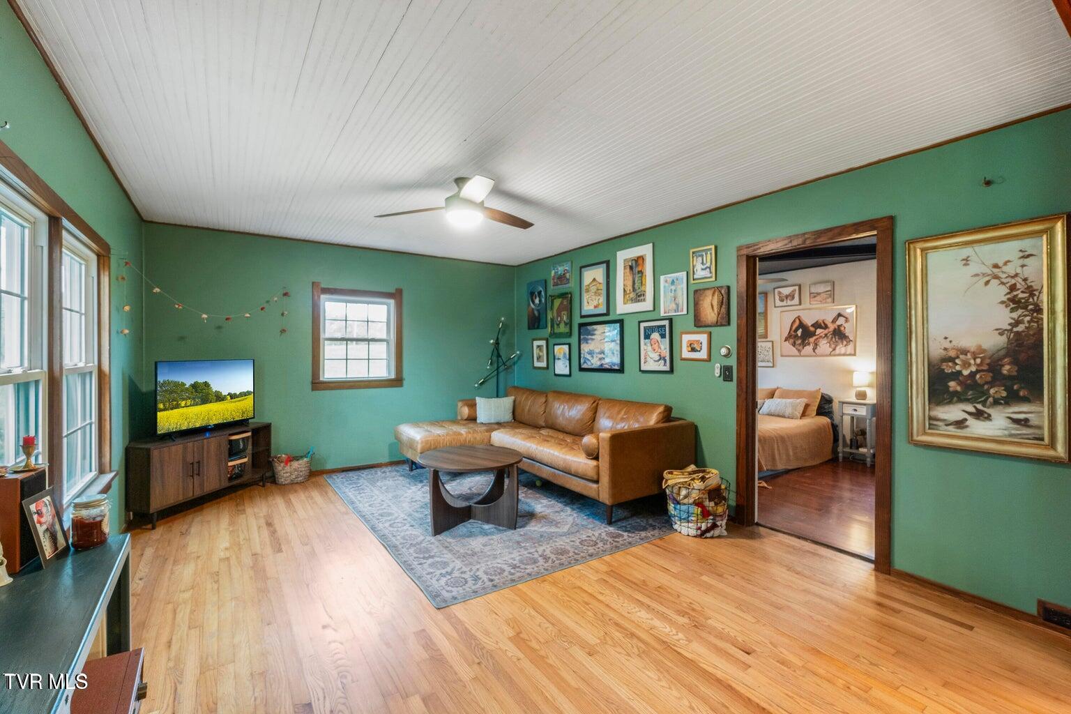 2340 Chuckey Highway Chuckey, TN 37641 - Photo 6 of 47 20241017154333478957000000-o