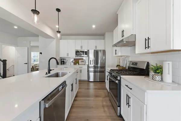 $585,000 | 319 Atkinson Drive, Sugar Grove, IL 60554
