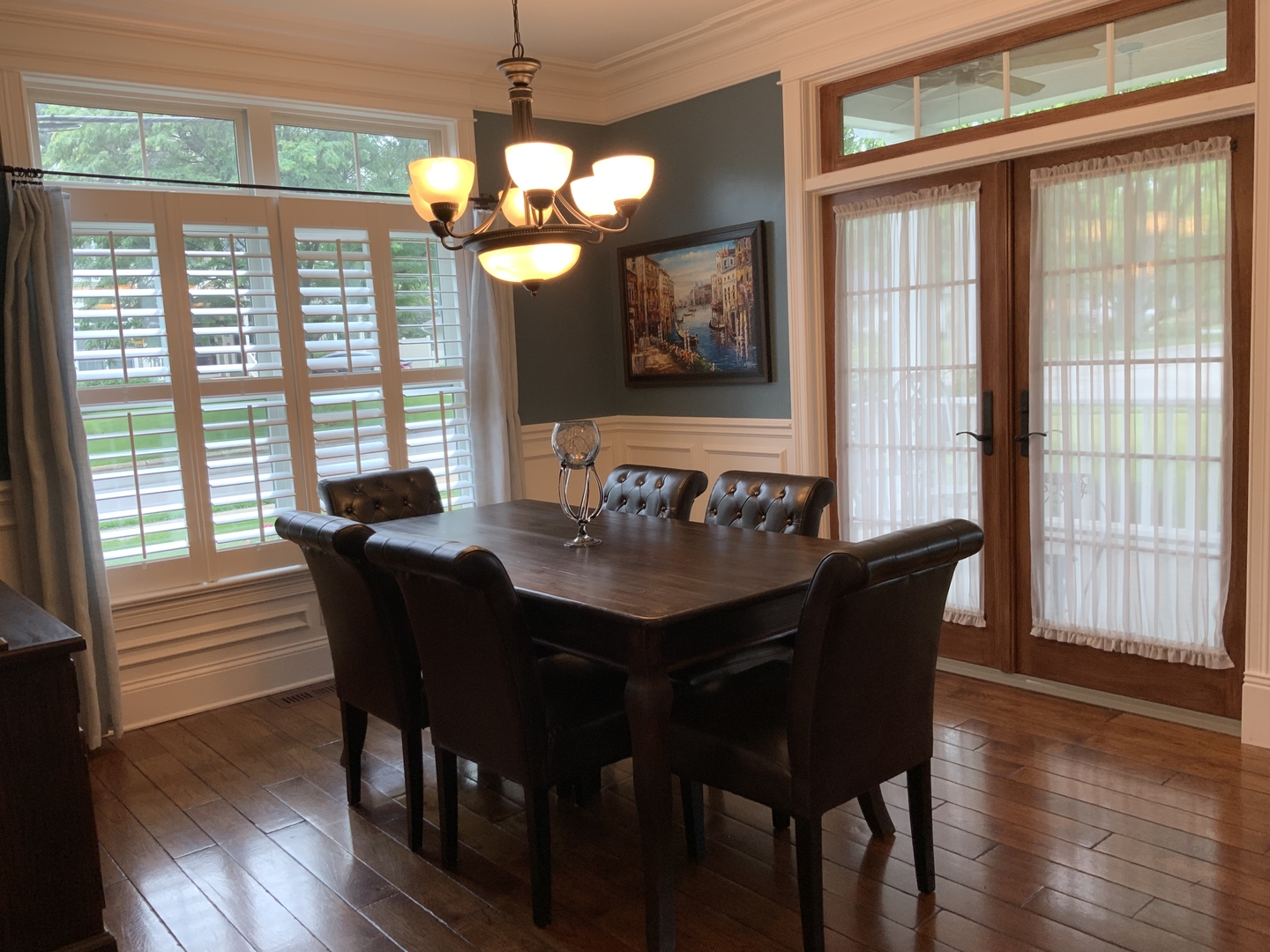 488 South Columbia Street Naperville, IL 60540 - Photo 8 of 14 a view of a dining room with furniture and wooden floor