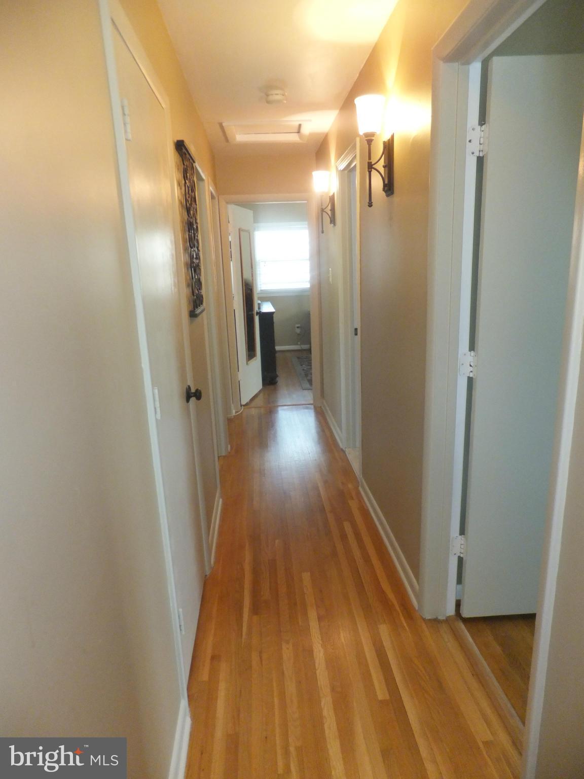 7123 Dryburgh Court Springfield, VA 22152 - Photo 15 of 30 Interior (General)