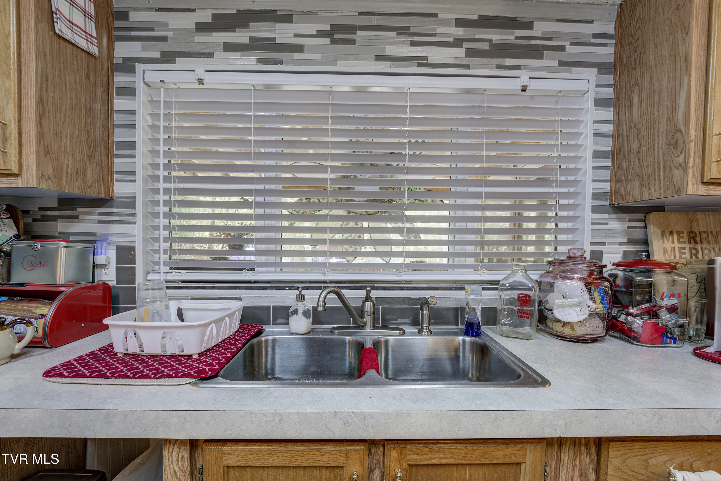 192 Stage Road Kingsport, TN 37664 - Photo 15 of 63 StageRd--9