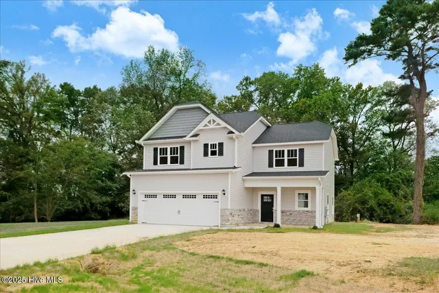 $339,500 | 105 Baileys Place, Pikeville, NC 27863