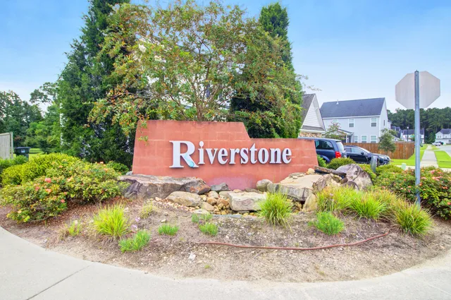 $362,500 | 121 Sugeree Drive, Moncks Corner, SC 29461