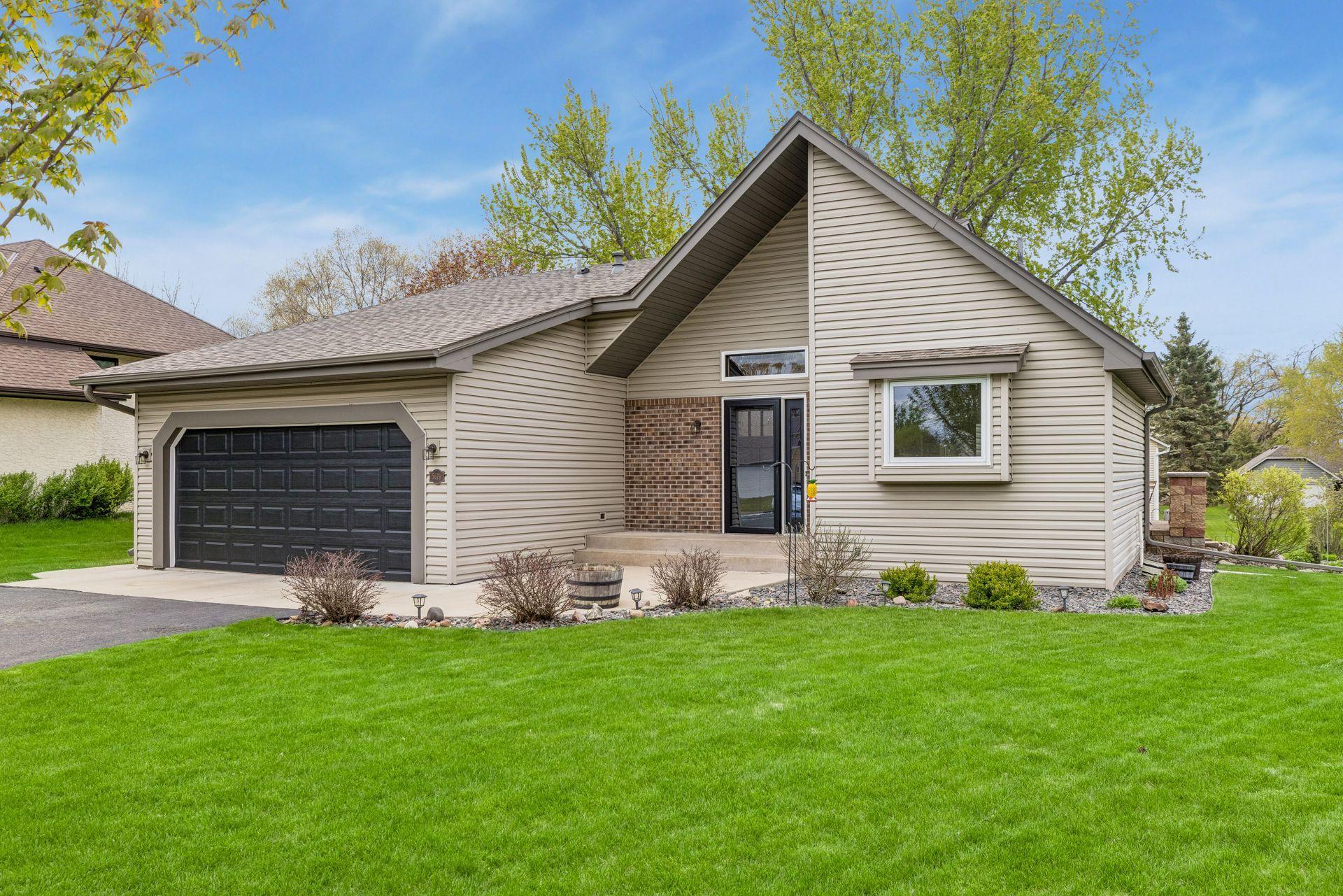 5679 Erik Lane Shoreview, MN 55126 - Photo 2 of 33