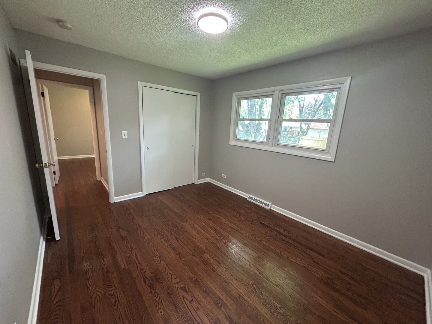 1716 Maple Lane Elgin, IL 60123 - Photo 8 of 17