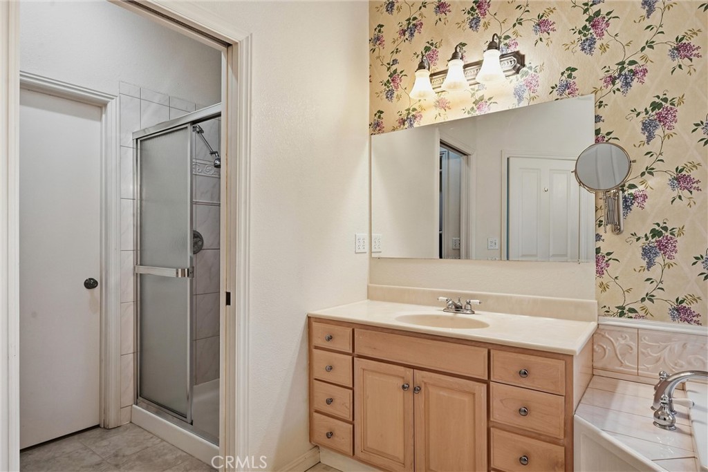 18849 Timber Point Road Hidden Valley Lake, CA 95467 - Photo 20 of 42 Stall shower