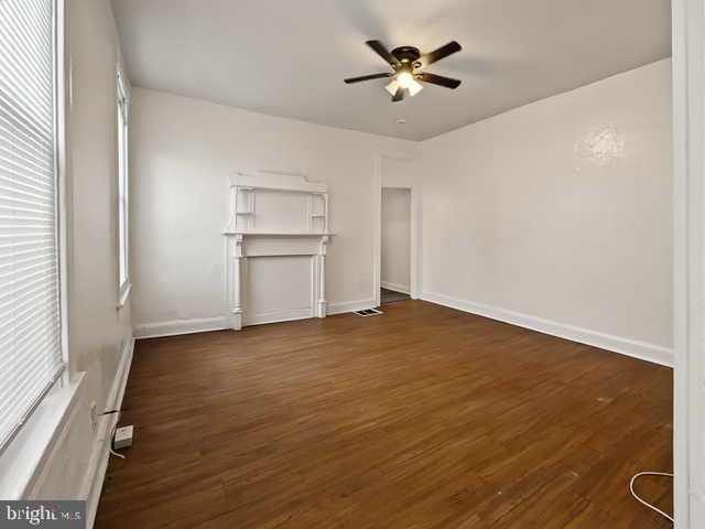 1832 Riggs Avenue Baltimore, MD 21217 - Photo 4 of 26 Living Room- Main Level