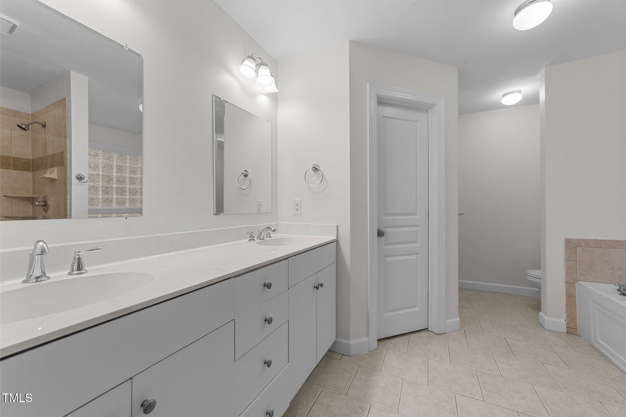 5810 Colonial Drive Raleigh, NC 27603 - Photo 25 of 42 38-web-or-mls-VB4A1546