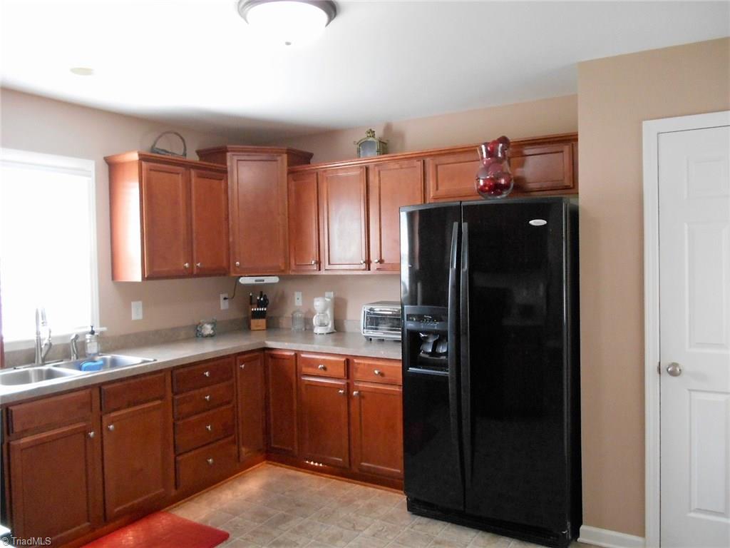 3869 Plum Tree Road Climax, NC 27233 - Photo 7 of 16 Gallery Image 7