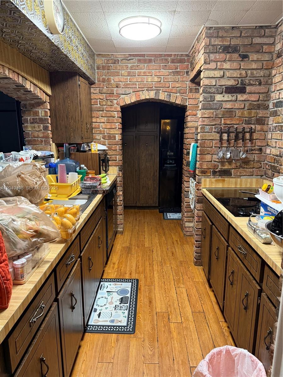 291 West 59th Street Hialeah, FL 33012 - Photo 6 of 6 Kitchen