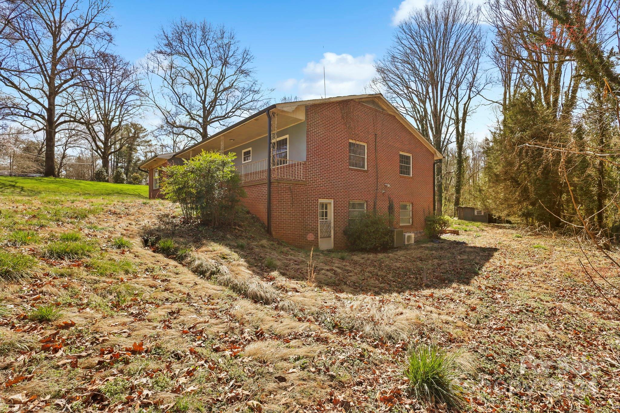 201 Ervin Road Morganton, NC 28655 - Photo 8 of 43 Gallery Image 8