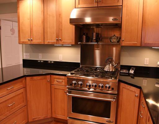 11 Longmeadow Road Cumberland, ME 04110 - Photo 7 of 21 Kitchen.