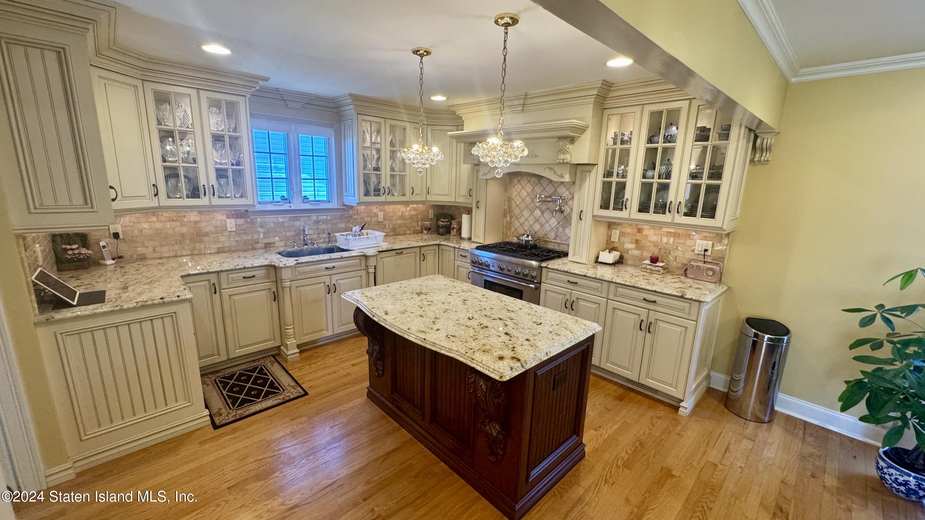 35 Ely Avenue Staten Island, NY 10312 - Photo 11 of 37 custom gorgous kitchen