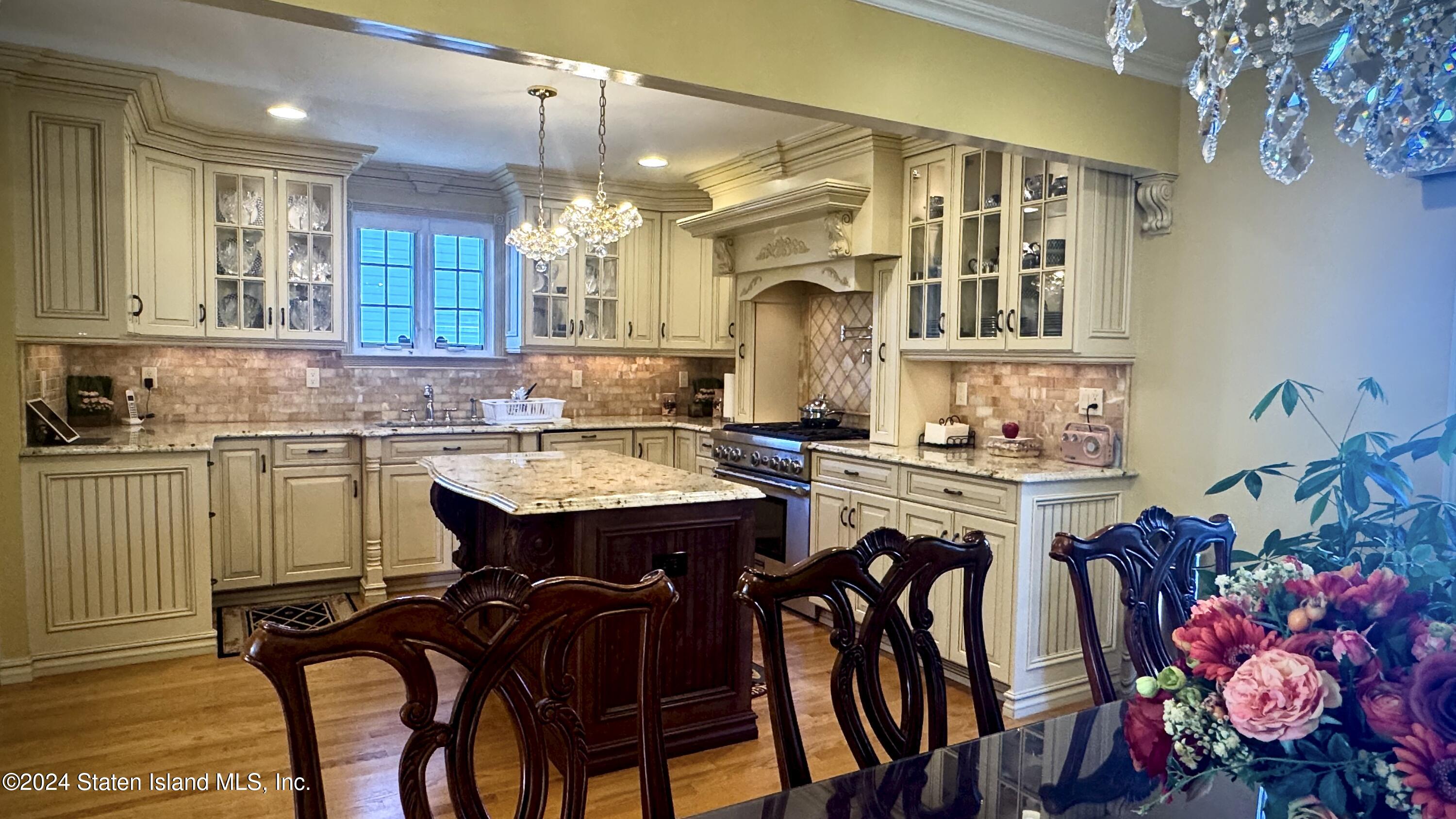35 Ely Avenue Staten Island, NY 10312 - Photo 13 of 37 diningroom tokitchen