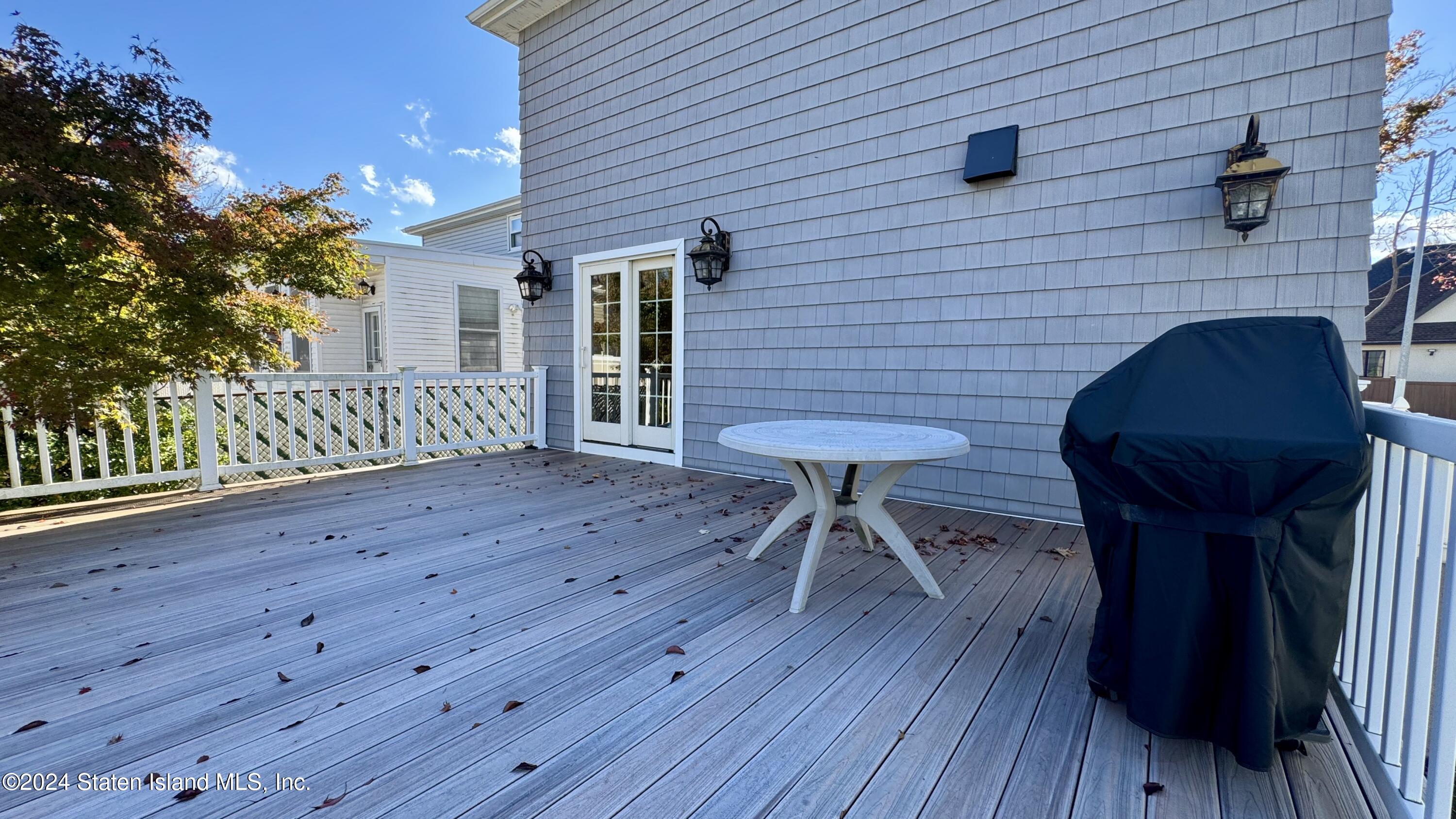 35 Ely Avenue Staten Island, NY 10312 - Photo 33 of 37 Textdecktosliders