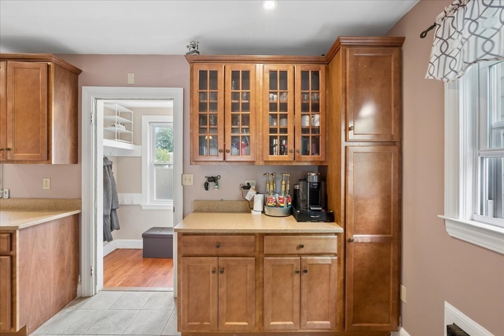 22 Lippold Street Methuen, MA 01844 - Photo 13 of 42