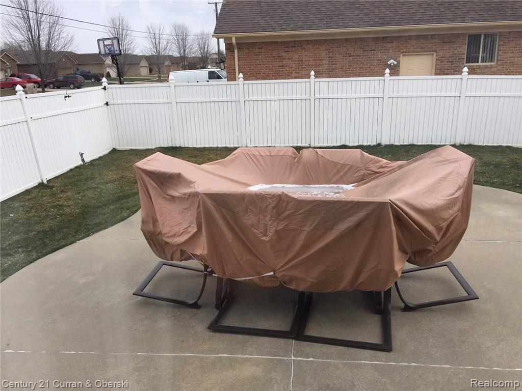 38588 Westchester Road Sterling Heights, MI 48310 - Photo 29 of 33 IMG_0309.JPG