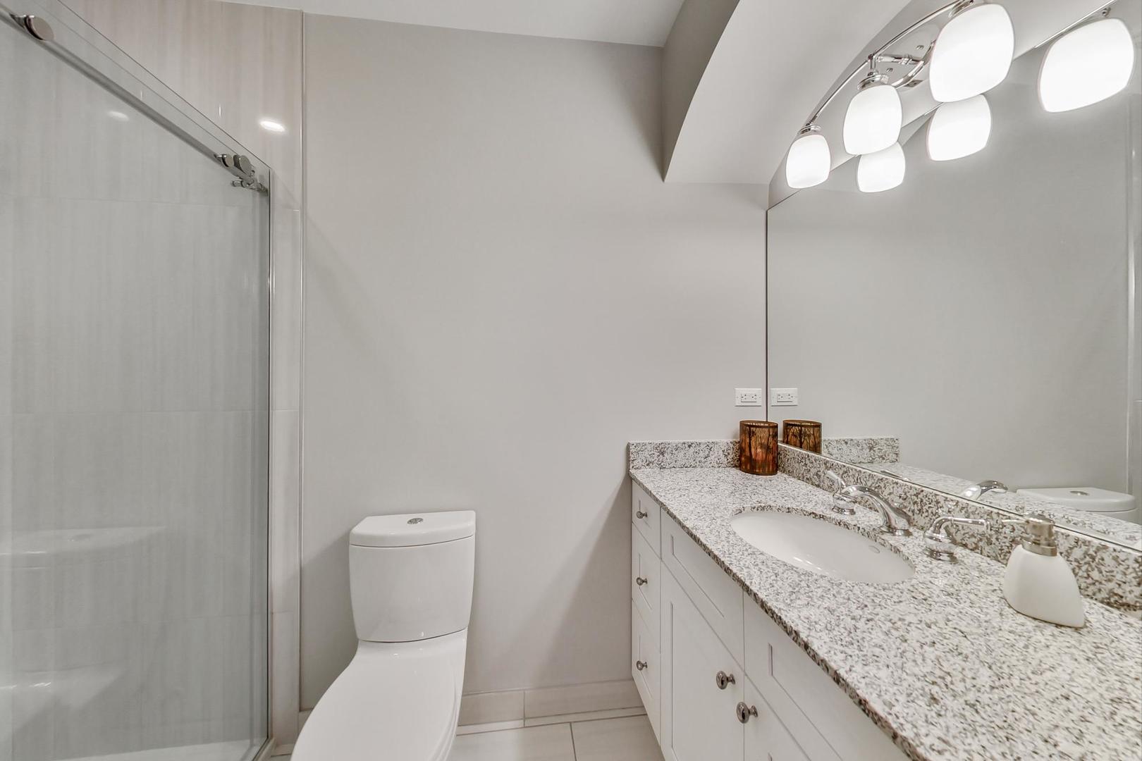 804 Glendale Road Glenview, IL 60025 - Photo 5 of 37