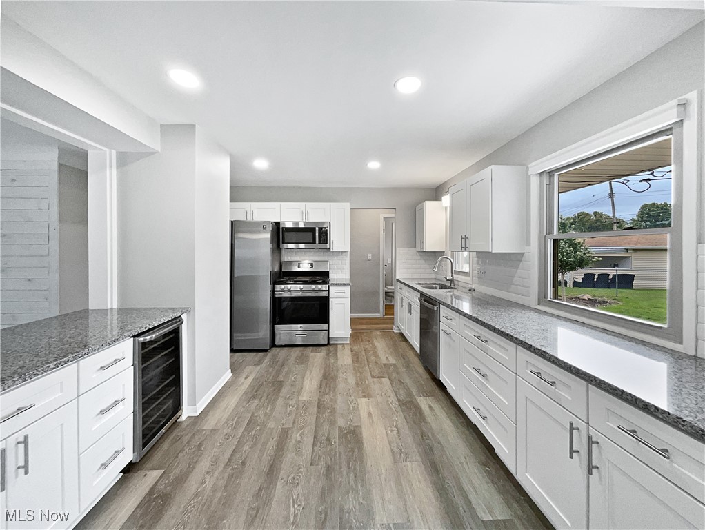 6458 Hamden Road Cleveland, OH 44130 - Photo 6 of 20