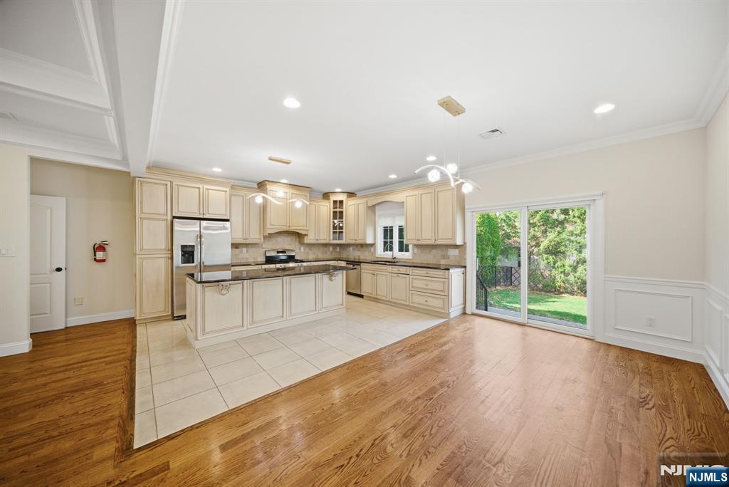47 Sunset Lane, Unit B Tenafly, NJ 07670 - Photo 13 of 50